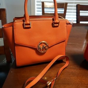 Michael kors handbags cross body